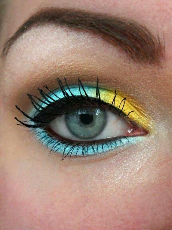 lidschatten-blau-gelb-neon-farben-mascara-schwarz-abendliches-makeup