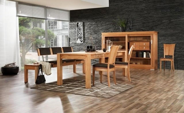 moderne-Einrichtung-Esszimmer-Ideen-Sitzbank-Holz-Texturen-Laminat-Fußboden