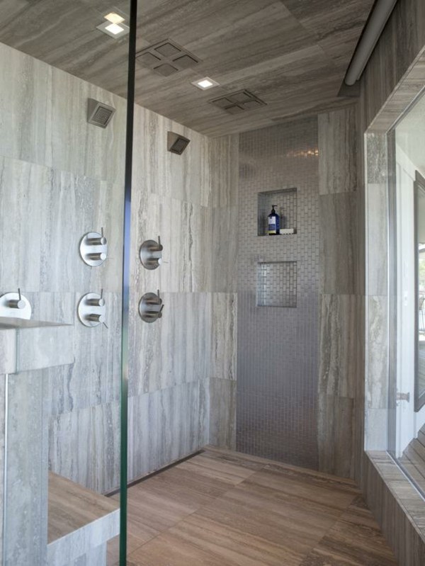 moderne-Massage-Dusche-im-Badezimmer