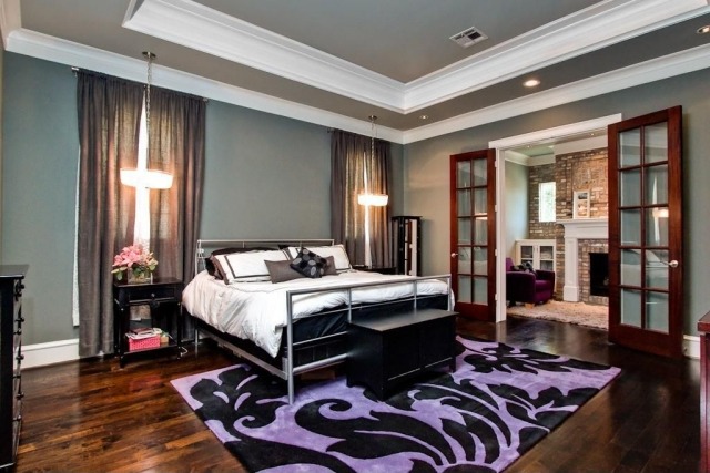 moderne-wandfarben-für-schlafzimmer-boden-teppich-lila-gemustert-floral