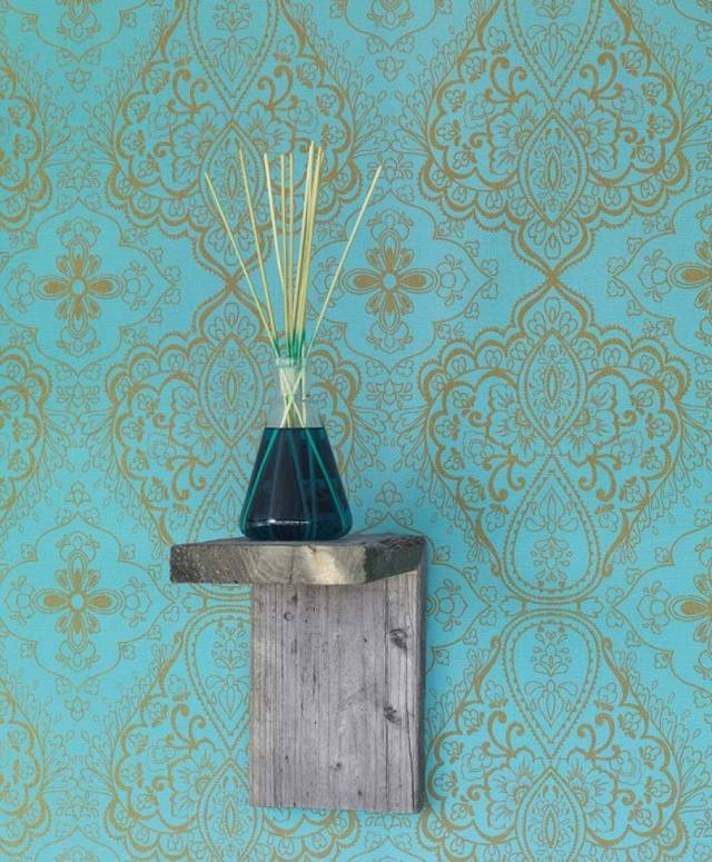 ornamentreiche-vliestapete-türkis-farben-moderne-wandgestaltung-rosmerta