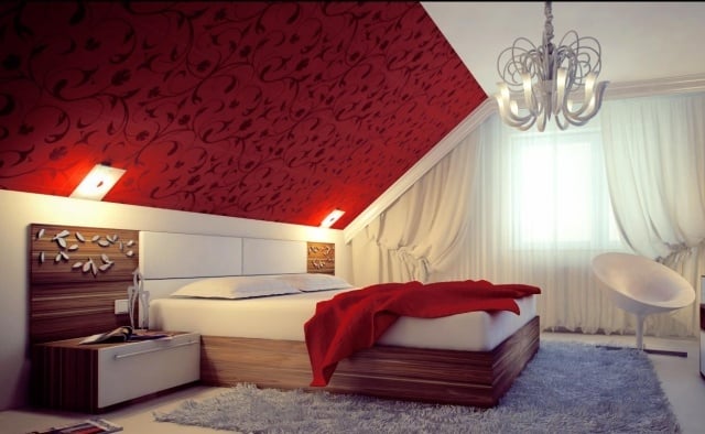 schlafzimmer-dachschraege-rote-mustertapete-highlight