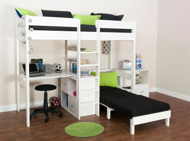 schwarz-grüne-Polsterung-Matratze-und-Kissen-weißes-Bett
