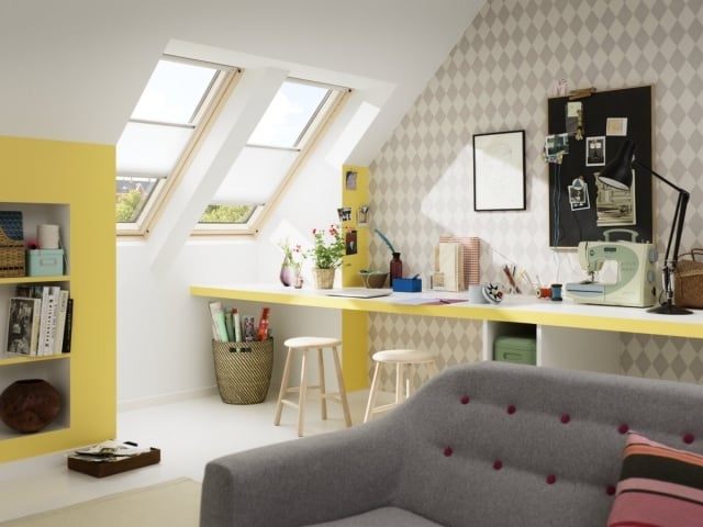 wohnideen-dachschragen-dachfenster-licht-mustertapete-rautenmuster-gelbe-highlights