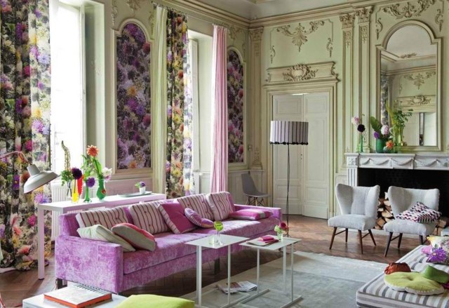 wohnzimmer lila verschnörkelte wände französisches design