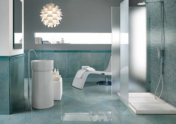 Badezimmer-Ideen-in-helle-Blau