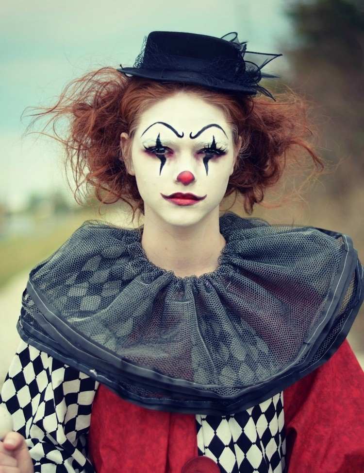 Clown-schminken-frau-gruselige-variante