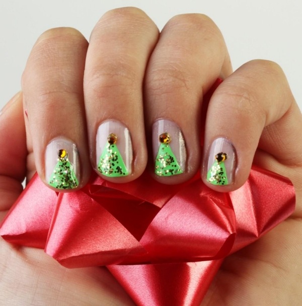 Fingernägel-Design-winter-weihnachten-Inlays-passender-nagellack-grün