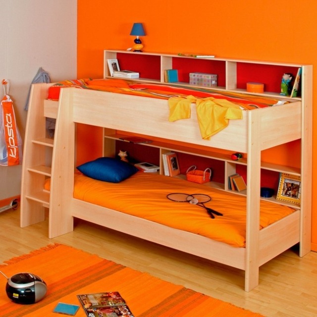 Kinderzimmer orange Wand Holz zwei Kinder