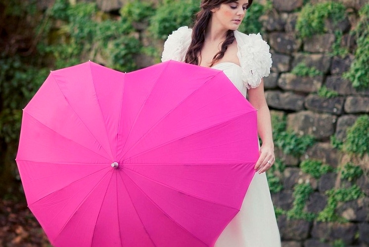Hochzeit Freien Herz Regenschirm Braut