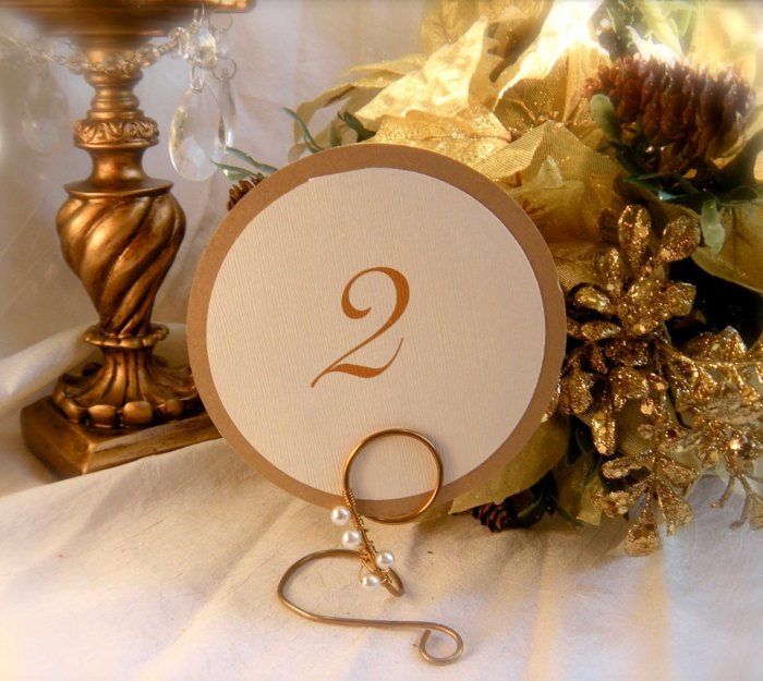 Hochzeit Tischnummer Perlen Deko Gold