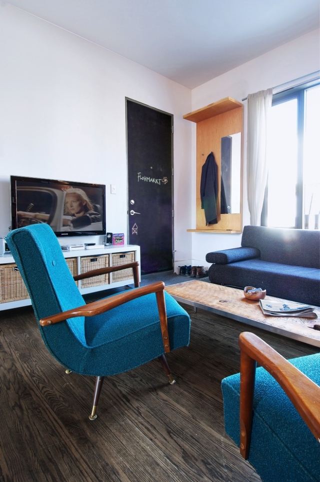 Industrial-chic-Einrichtung-Wohnzimmer-Gestaltung-Sessel-organisch-geformt-weicher-Stoffbezug