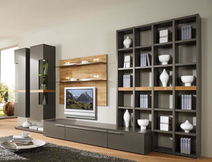 Massivholz-Möbel-Wohnzimmer-Design-Anbauwände-Regalsystem-TV-Board