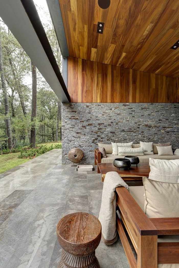 Naturstein-Wand-Holz-Wandverkleidung-Haus-1