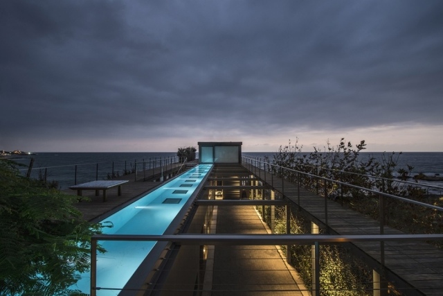 Residenz-am-Mittelmeer-Amchit-Dachterrasse-Swimmung-Pool-Blankpage-architects