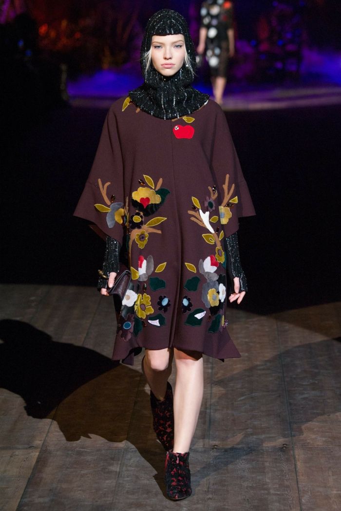 Dolce Gabbana Mantel dunkelbraun Applikationen