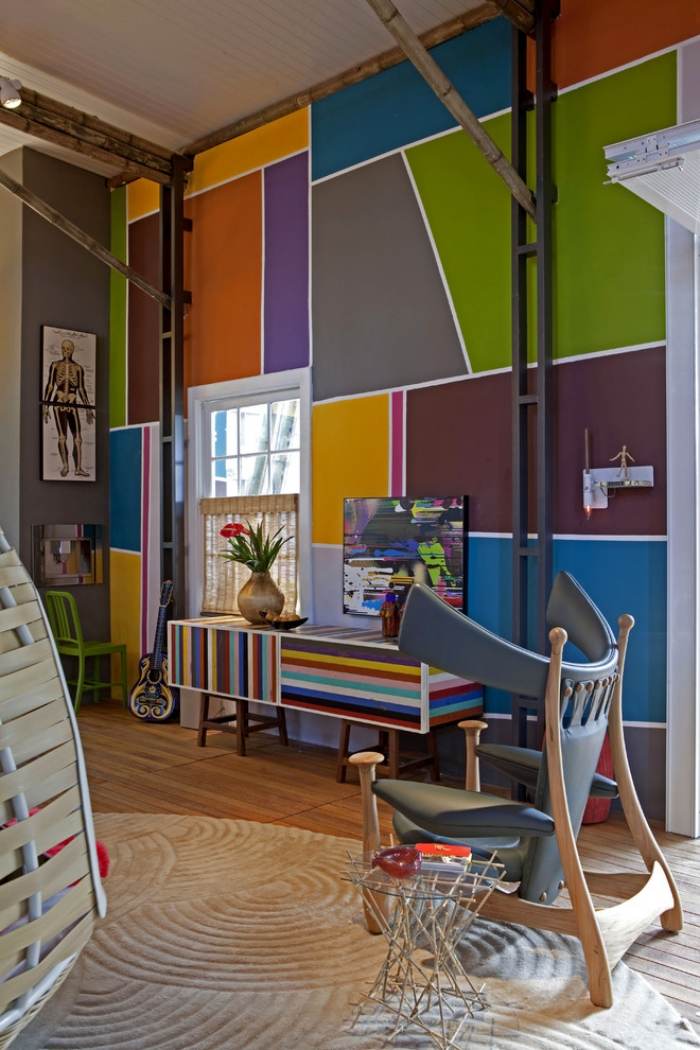 Wohnideen-Streichen-Farben-bunte-Flächen-Wohnzimmer-Sideboard-Design