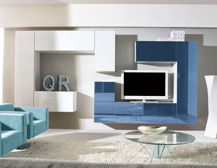 Wohnzimmer-Anbauwand-Kunststoff-Oberfläche-glanz-blau-weiß-tv-board-modernes-wohnzimmer