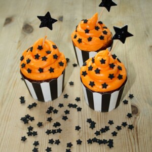 Zauberstab-Sternchen-orange-Halloween-Muffins