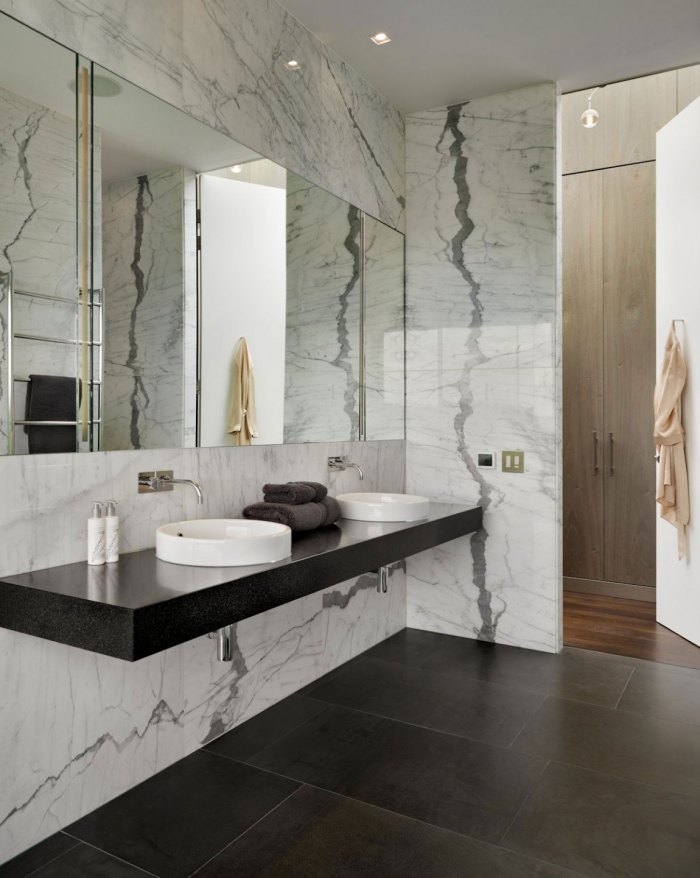 badezimmer-design-möbel-modern-waschtisch-marmor-wand-edel