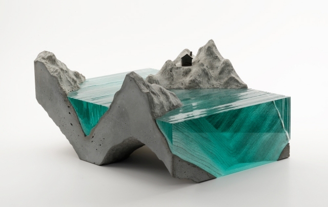 beton-glas-skulptur-kunst-ben-young-zerbrochene-Flüssigkeiten-fjord