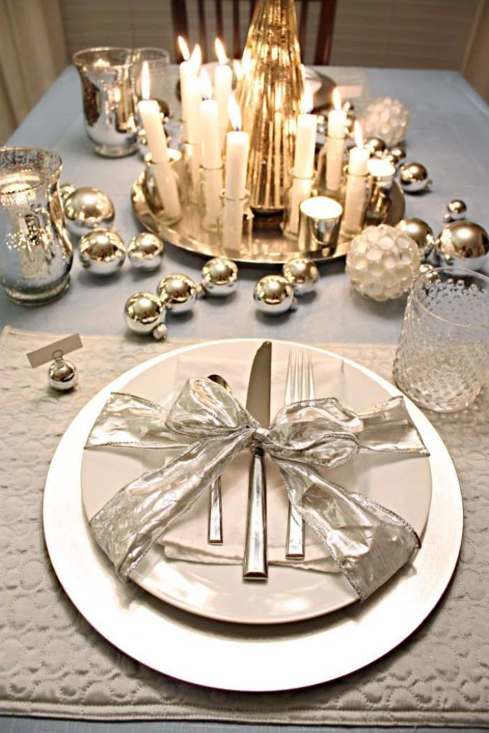edle-deko-schimmernd-weihnachten-arrangement-in-gold-und-silber