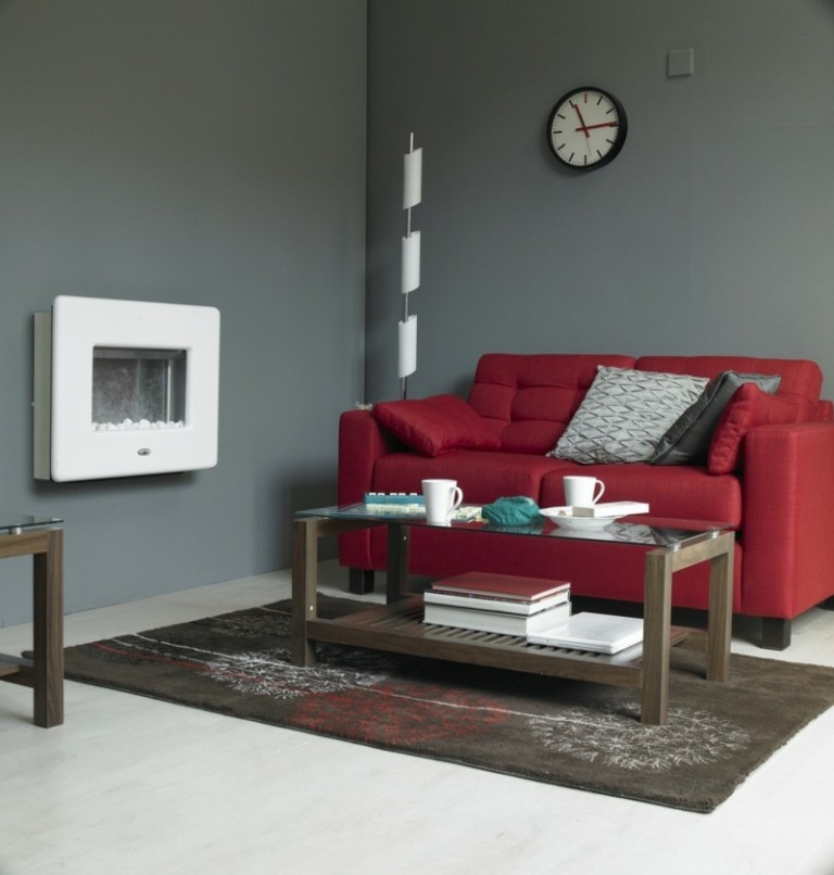 graue wandfarbe couch rot kamin elektrisch wanddeko uhr couchtisch