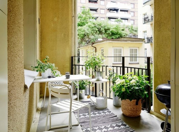 Balkon skandinavische Wohnung einrichten Ideen