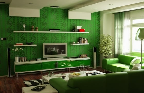 grüne-Tapeten-abstrakte-Kunst-Ledersofa-und-Sessel-weiße-Couchtisch-und-Nachtische
