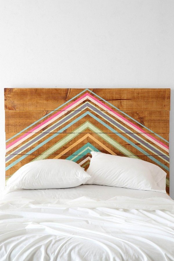 holz-Kopfteil-Bett-Streichen-Ideen-individuelle-dekore-farbenfroh