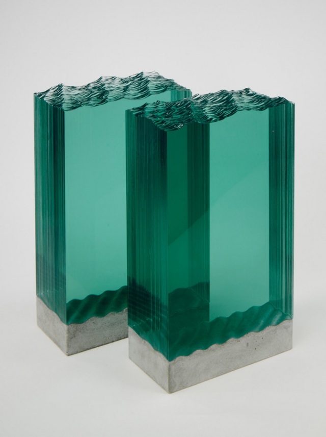 interessante-Skulpturen-aus-Glas-zerbrochene-flüssigkeit-rough-water-young-ben