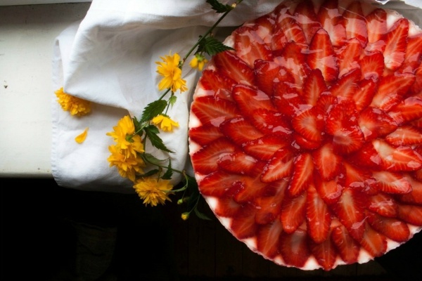 joghurt Kremkuchen erdbeeren backen glasur dessert