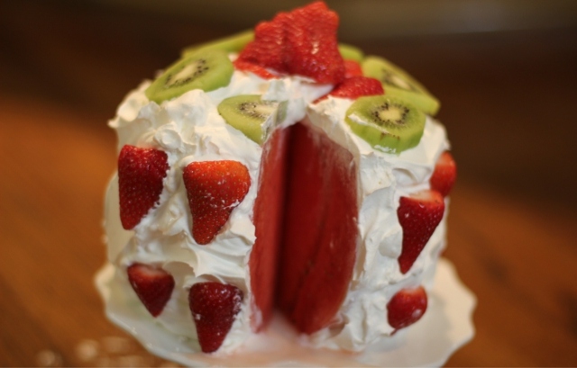 kiwi torte erdbeeren vanille sahne creme