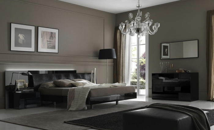 klassisches-Schlafzimmer-Design-braune-Wandgestaltung