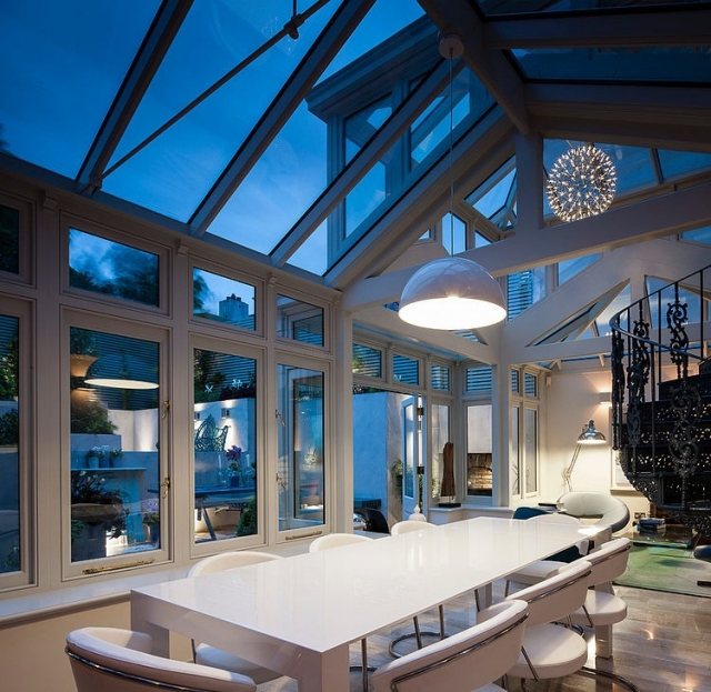modern-renoviertes-einfamilienhaus-glasdach-essbereich-ranelagh-kingston-lafferty