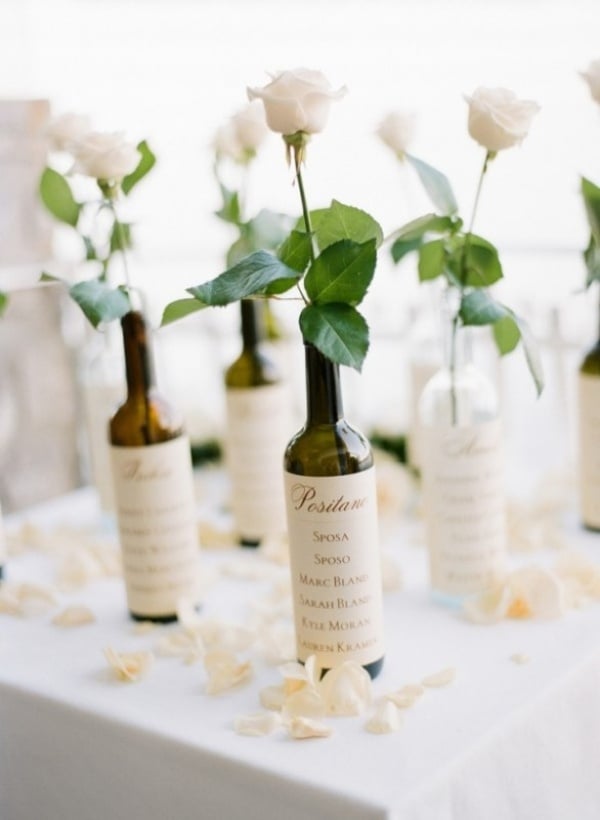 tischkartenständer-vase-flaschen-Ideen-Bildergalerie-Hochzeit-weiße-rosen