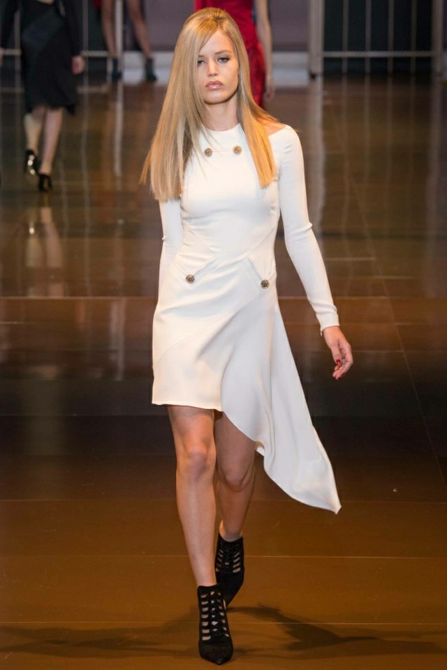 Kleid asymmetrischer Schnitt 2014 2015versace1