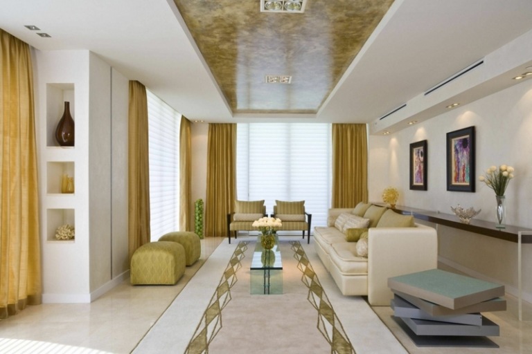 wohnzimmer einrichten weiss moebel gold akzente decke design