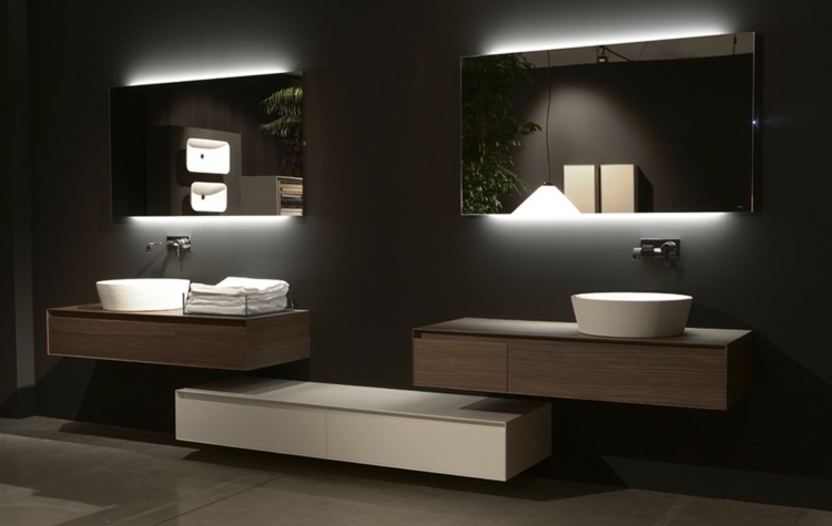 Badezimmerspiegel mit Beleuchtung Ideen modern selber anschließen