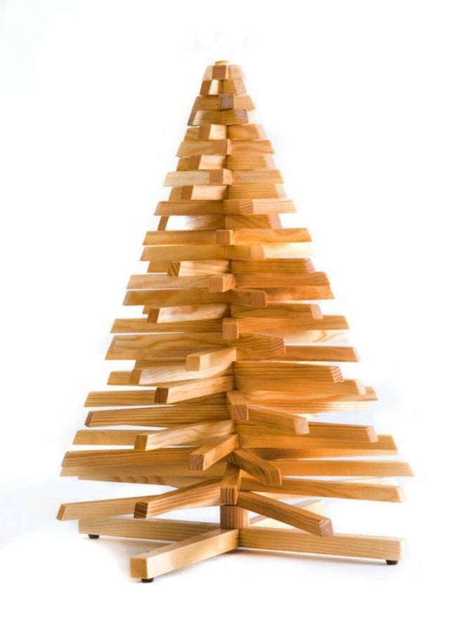 Barcelona-Weihnachtsbaum-aus-Holz