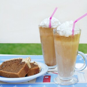 Eis-Kaffee-mit-Vanillen-Sirup