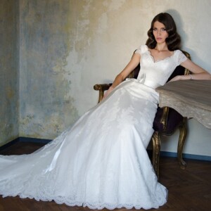 Hochzeitskleider 2015 Brautmode edel elegant Modell Frauen