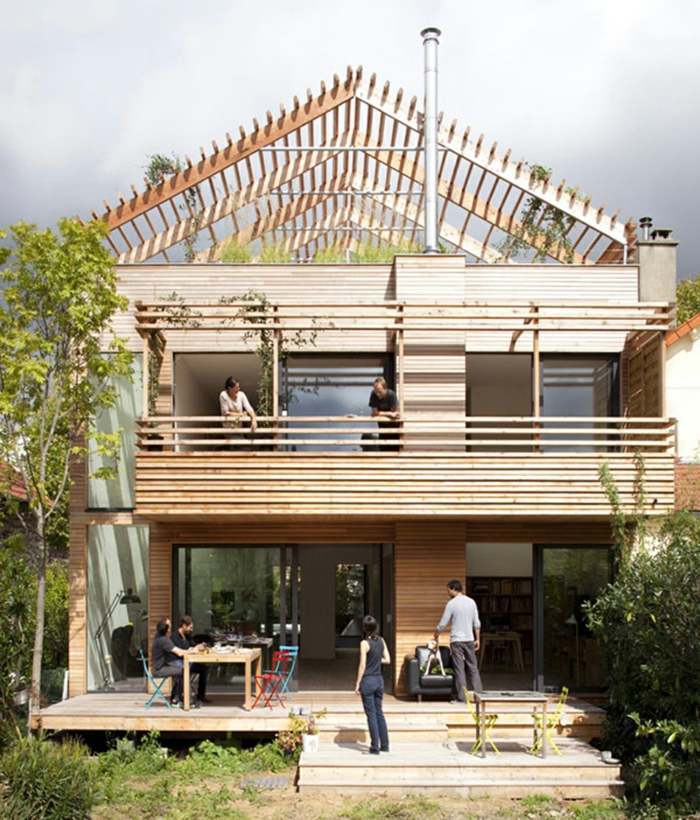 Holzgeländer-Haus-Gestaltung-Ideen