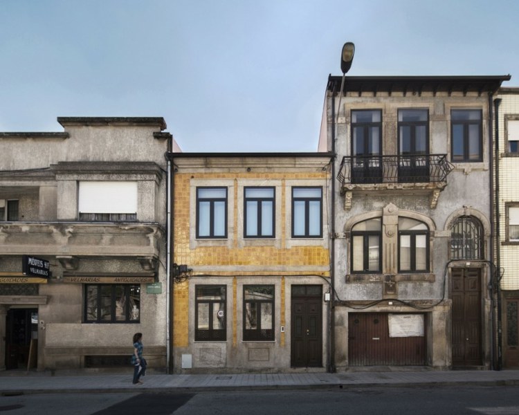 Hotel Porto Altbau renovieren Fassade restaurieren