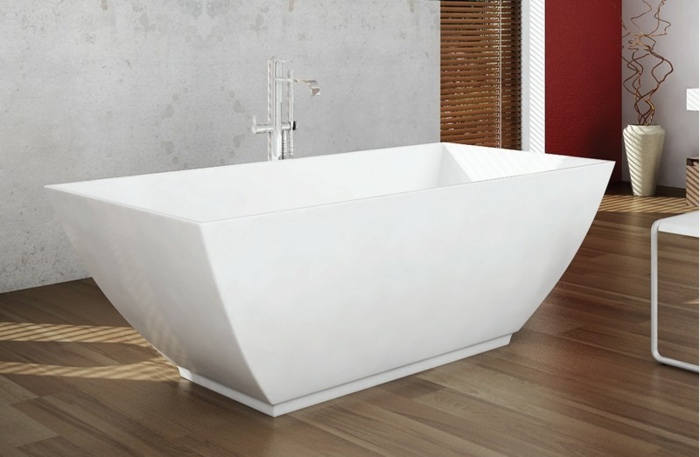 Italienisches-Design-Badewanne-mit-Kanten