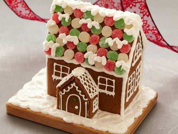  Lebkuchen Haus Form selbst backen leckere Geschenke Weihnachten