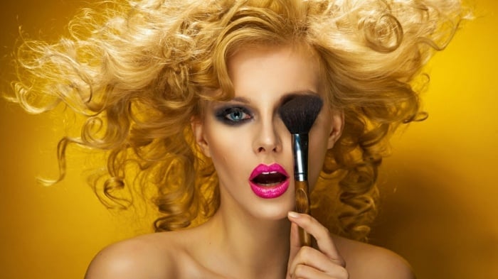 Make-Up-Tricks-rosa-Lippen-Dauerwelle-Pinsel-für-Puder