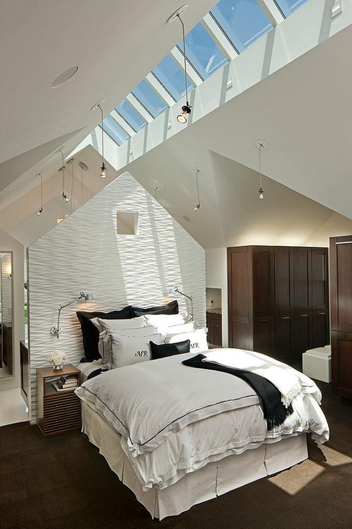 Schlafzimmer-gestalten-ideen-oberlichter-hängelampen-downlights-wand-textur
