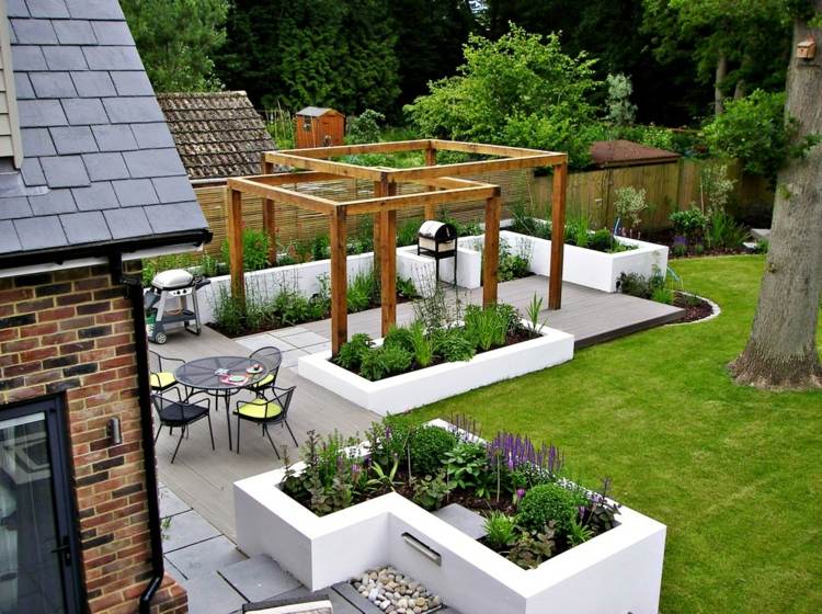 Terrasse Gestaltung Beispiele Pflanzkübel Beton Rasen