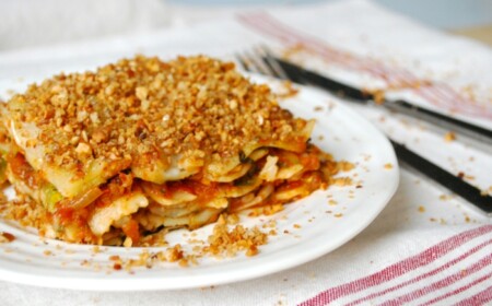 Vegane-Lasagne-auf-dem-Teller